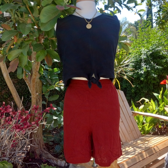 Selene Sport Pants - Vintage 100% silk Bermuda style short , size L.